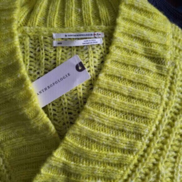 Anthropologie Oversized Cropped Wool V Neck Knit Sweater NWT Sz S - Picture 7 of 10